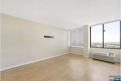 200 Winston Drive 2019 #2019, Cliffside Park, NJ 07010 - Photo 16