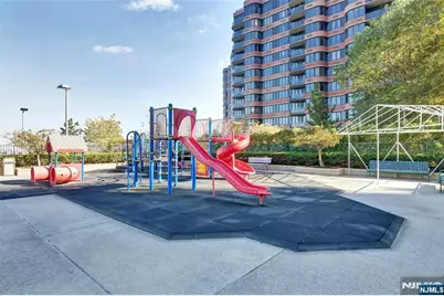 200 Winston Drive 2019 #2019, Cliffside Park, NJ 07010 - Photo 32