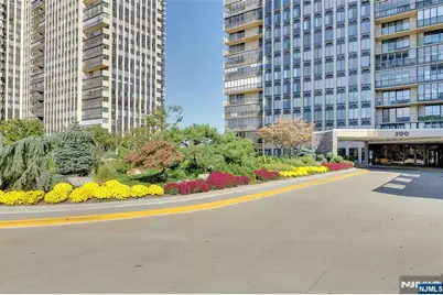200 Winston Drive 2019 #2019, Cliffside Park, NJ 07010 - Photo 30