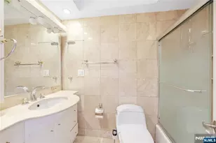200 Winston Dr 2019, Cliffside Park, NJ 07010 - Photo 18