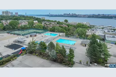 200 Winston Drive 2019 #2019, Cliffside Park, NJ 07010 - Photo 28