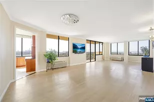 200 Winston Dr 2019, Cliffside Park, NJ 07010 - Photo 4