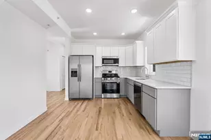 840 S 19th St, Newark, NJ 07108 - Photo 8
