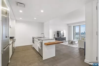 320 Adolphus Avenue 911 #911, Cliffside Park, NJ 07010 - Photo 2