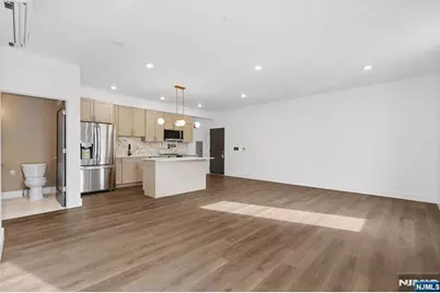 21 Lincoln Park 100 #100, Newark, NJ 07102 - Photo 2
