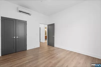 21 Lincoln Park 203 #203, Newark, NJ 07102 - Photo 4