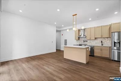 21 Lincoln Park 203 #203, Newark, NJ 07102 - Photo 2