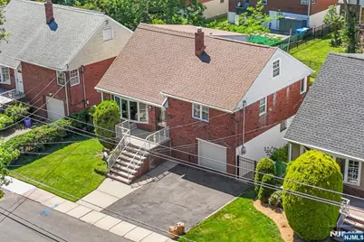 1095 Harvard Place, Fort Lee, NJ 07024 - Photo 4