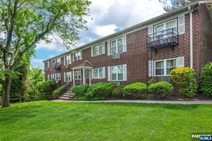 100 Pierson Miller Dr E4, Pompton Lakes, NJ 07442 - Photo 1