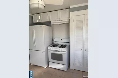 148 Hamilton Avenue, Lodi, NJ 07644 - Photo 4