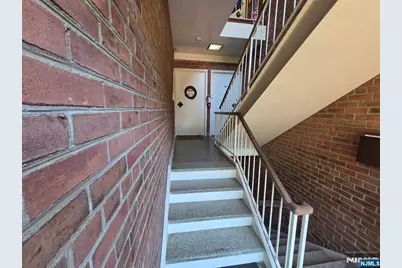 60 Madison Place A10 #A10, Ridgewood, NJ 07450 - Photo 4
