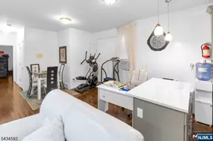 87 19th St, East Orange, NJ 07017 - Photo 4