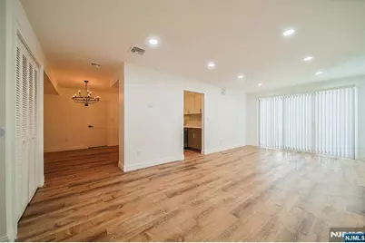 610 Anderson Avenue 2E #2E, Cliffside Park, NJ 07010 - Photo 6