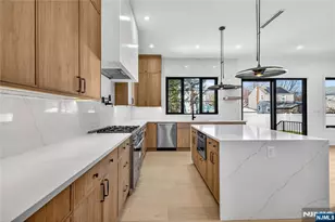 395 Hickory Ave, Paramus, NJ 07652 - Photo 4
