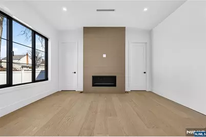 395 Hickory Avenue, Paramus, NJ 07652 - Photo 20