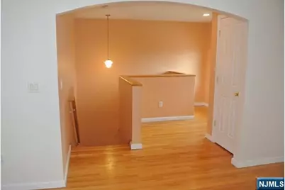 69 Summit Avenue 2 #2, Elmwood Park, NJ 07407 - Photo 12
