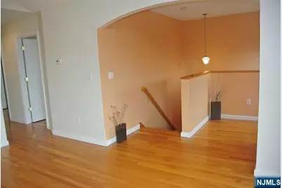 69 Summit Avenue 2 #2, Elmwood Park, NJ 07407 - Photo 8