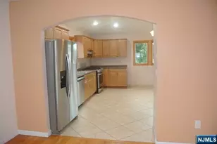 69 Summit Ave 2, Elmwood Park, NJ 07407 - Photo 6