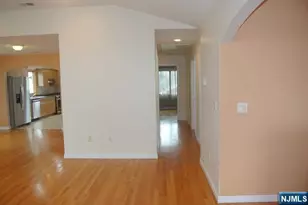 69 Summit Ave 2, Elmwood Park, NJ 07407 - Photo 14