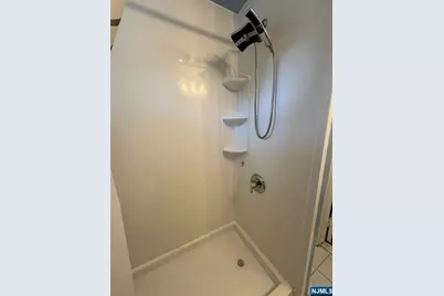 28 Van Houten Street, Bergenfield, NJ 07621 - Photo 32