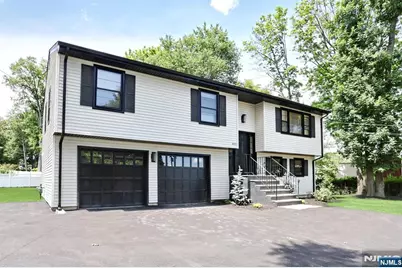 415 Goffle Road, Wyckoff Township, NJ 07481 - Photo 2