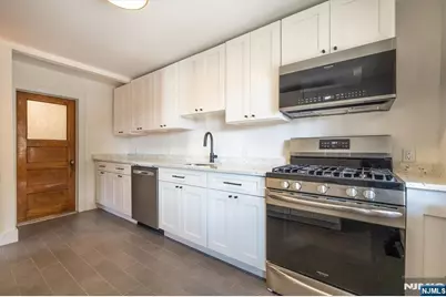 157-159 Forest Street 1 #1, Montclair, NJ 07042 - Photo 4