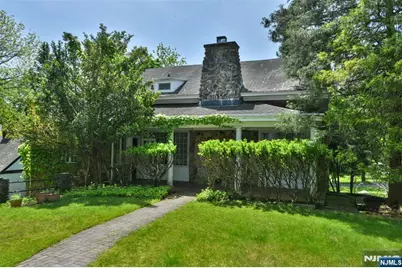 584 W Saddle River Road, Upper Saddle River, NJ 07458 - Photo 1