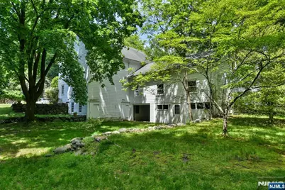 584 W Saddle River Road, Upper Saddle River, NJ 07458 - Photo 10