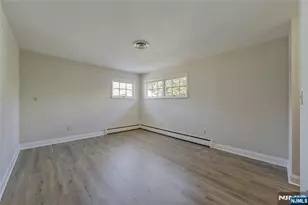 16 Glen Pl, Old Tappan, NJ 07675 - Photo 8