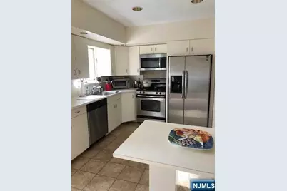 19 Vivian Lane, Closter, NJ 07624 - Photo 10