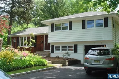 19 Vivian Lane, Closter, NJ 07624 - Photo 2
