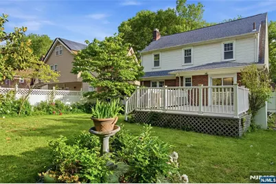 135 Rockwood Place, Englewood, NJ 07631 - Photo 30