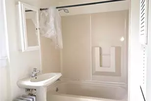 141 Kipp Ave, Elmwood Park, NJ 07407 - Photo 8