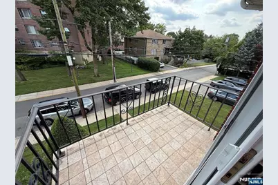 2357 Linwood Avenue, Fort Lee, NJ 07024 - Photo 8