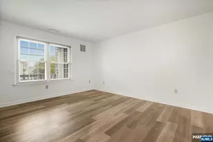 25 Markham Cir, Englewood, NJ 07631 - Photo 10