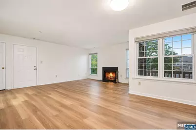 25 Markham Circle, Englewood, NJ 07631 - Photo 4