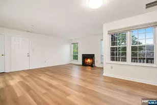 25 Markham Cir, Englewood, NJ 07631 - Photo 4