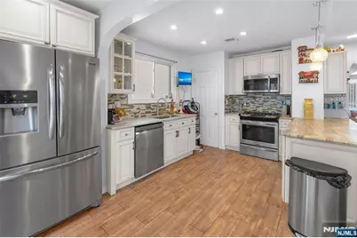 56 Ridgefield Avenue, Ridgefield Park, NJ 07660 - Photo 6