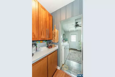 118 Hamilton Avenue, Hasbrouck Heights, NJ 07604 - Photo 12