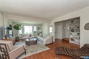 118 Hamilton Ave, Hasbrouck Heights, NJ 07604 - Photo 4