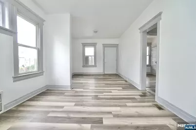 240-242 Sunset Avenue, Newark, NJ 07106 - Photo 4