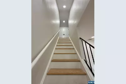 310 Passaic Avenue, Carlstadt, NJ 07072 - Photo 10
