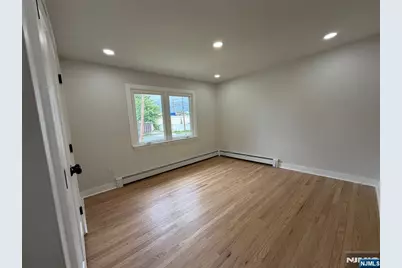 310 Passaic Avenue, Carlstadt, NJ 07072 - Photo 8