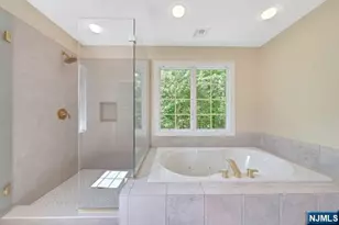 210 Woodmere Ct, Franklin Lakes, NJ 07417 - Photo 16