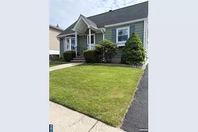 364 Roosevelt Avenue, Lyndhurst Township, NJ 07071 - Photo 1