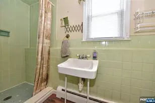 23 Harrison Ave, Saddle Brook Township, NJ 07663 - Photo 24