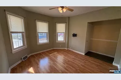 107 3rd Avenue 1st Floor #1st Floor, Hawthorne, NJ 07506 - Photo 2