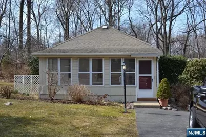 471 Sicomac Avenue 2 #2, Wyckoff Township, NJ 07481 - Photo 1