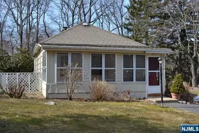 471 Sicomac Avenue 2 #2, Wyckoff Township, NJ 07481 - Photo 2