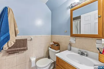 56 Vincent Street, Newark, NJ 07105 - Photo 12